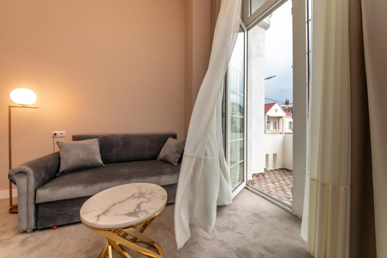 Newport Hotel Kutaisi Ngoại thất bức ảnh