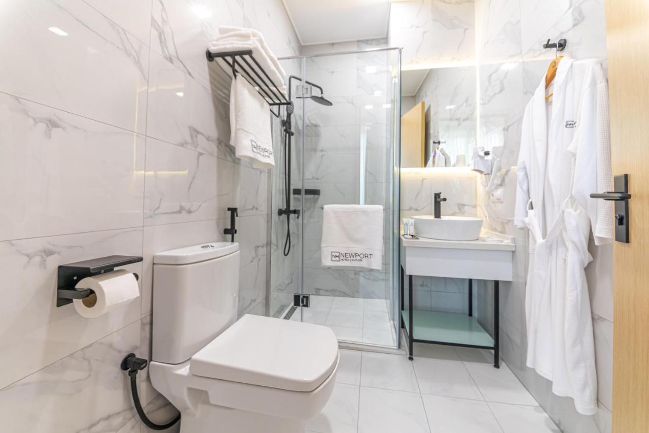Newport Hotel Kutaisi Ngoại thất bức ảnh