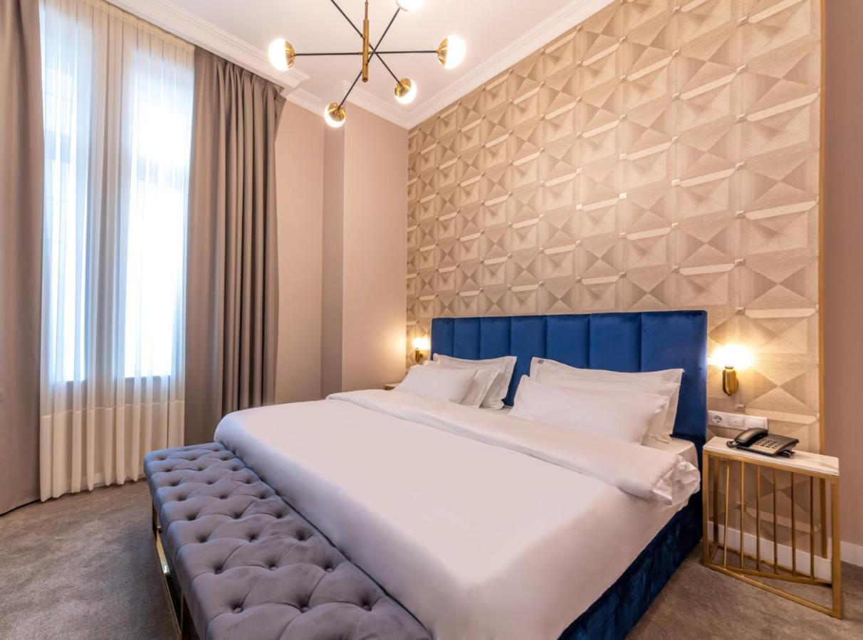 Newport Hotel Kutaisi Ngoại thất bức ảnh