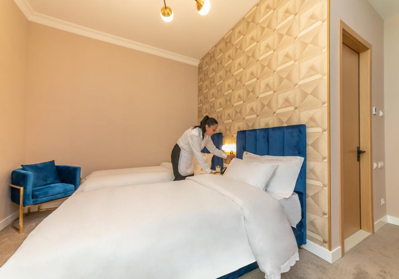 Newport Hotel Kutaisi Ngoại thất bức ảnh
