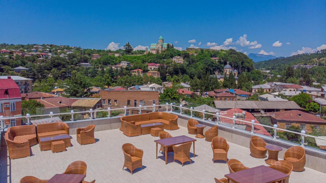 Newport Hotel Kutaisi Ngoại thất bức ảnh