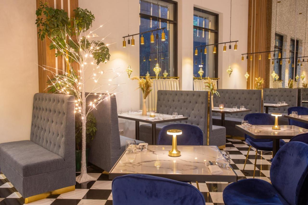 Newport Hotel Kutaisi Ngoại thất bức ảnh